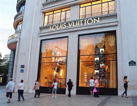 buying vintage louis vuitton in paris|original louis vuitton store paris.